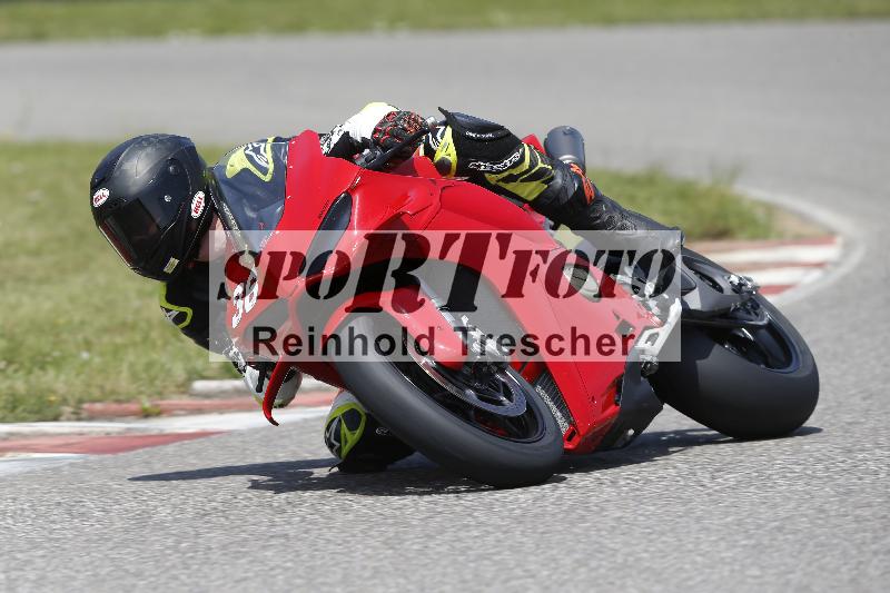 /27 12.06.2025 Ducati Schweiz Trackday Warmup  ADR/gelb-jeaune/36